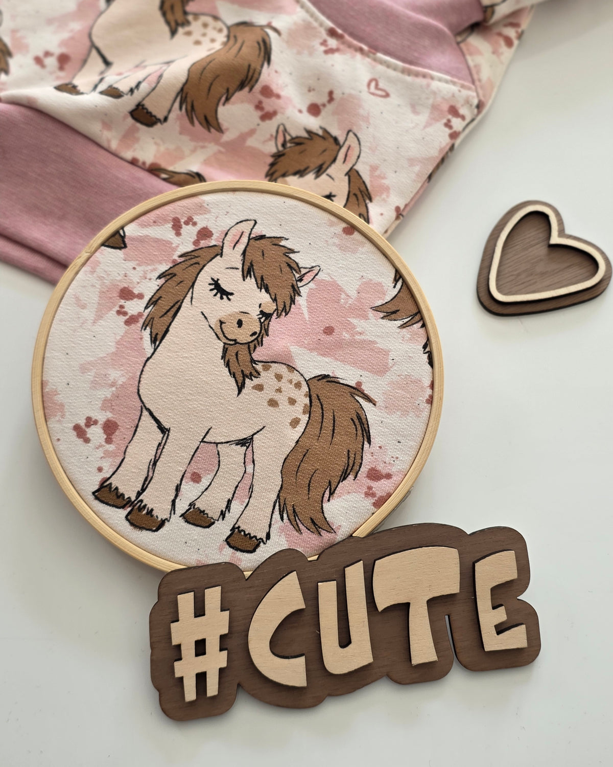 Rosa Pony Liebe